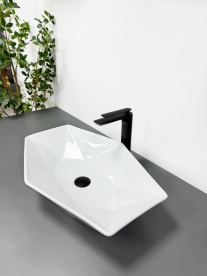 Раковина для ванної кімнати VBI VENEZIA 63,5x41,5 см кераміка білий VBI-012400