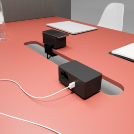 Розеточный блок ASA Plastici VersaQ 1х220В + беспроводная зарядка + USB type A+C черный 060.37F.00001