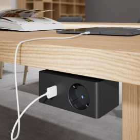 Розеточный блок ASA Plastici VersaQ 1х220В + беспроводная зарядка + USB type A+C черный 060.37F.00001