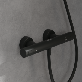 Ручной душ на штанге Villeroy & Boch Universal Showers 3-режимный матовый черный TVS109004000K5