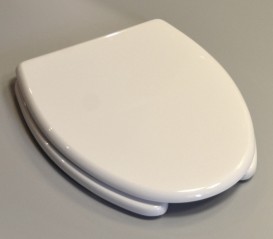 Сидіння з кришкою для унітазу Hatria Autonomy дерево / поліестер YXZ001