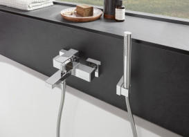 Смеситель для ванной Villeroy & Boch Architectura Square однорычажный хром TVT12500100061