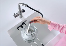 Смеситель для кухни Blanco Evol-S Volume однорычажный с выдвижной лейкой хром 525212