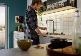 Смеситель для кухни Blanco Jandora-S с выдвижной лейкой нержавеющая сталь 526614