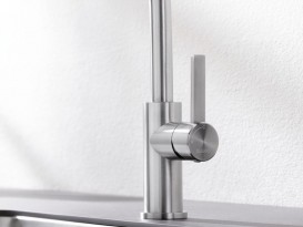 Смеситель для кухни Blanco Lanora-S-F с вытяжной лейкой нержавеющая сталь 526180