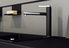 Смеситель для кухни Blanco Linee-S однорычажный Silgranit хром/черный 526171