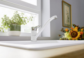 Смеситель для кухни Blanco Wega II однорычажный хром/белый 526408