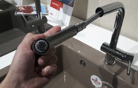 Смеситель для кухни Franke Logik Pull Out однорычажный с выносным изливом латунь хром 115.0081.528