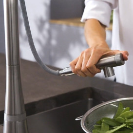 Змішувач для кухні Grohe Essence SmartControl із висувною лійкою графіт темний матовий 31615AL0
