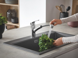 Смеситель для кухни Grohe Eurosmart с выдвижной лейкой хром 30305001