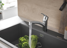 Смеситель для кухни Grohe Eurosmart с выдвижной лейкой хром 30305001