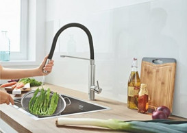 Змішувач для кухні Grohe Feel одноважільний з висувною лійкою суперсталь 31489DC0