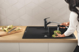 Змішувач для кухні Grohe QuickFix Start одноважільний з висувною лійкою чорний матовий 303072431