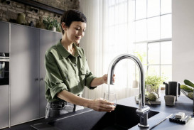 Смеситель для кухни Hansgrohe Aqittura M91 SodaSystem 210 однорычажный выдвижной излив sBox стартовый набор хром 76806000