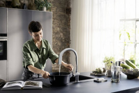 Смеситель для кухни Hansgrohe Aqittura M91 SodaSystem 210 однорычажный выдвижной излив sBox стартовый набор хром 76806000