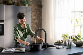 Змішувач для кухні Hansgrohe Aqittura M91 SodaSystem 210 одноважільний висувний вилив sbox стартовий набір чорний матовий 76806670