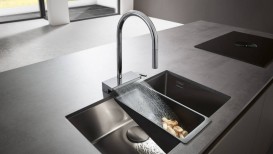 Смеситель для кухни Hansgrohe Aquno Select M81 с выдвижной лейкой сталь 73831800