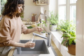 Змішувач для кухні Hansgrohe Zesis M33 150 Eco одноважільний хром 74811000