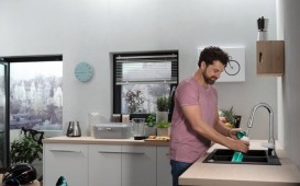 Смеситель для кухни Hansgrohe Focus M42 220 с вытяжным душем 2jet sBox сталь 71820800