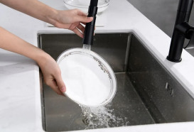 Змішувач для кухні Rea Castor одноважільний з висувною лійкою чорний REA-B6935