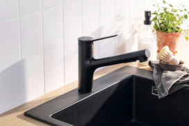 Смеситель для кухни с выдвижной лейкой Hansgrohe Zesis M33 150 однорычажный черный матовый 74800670