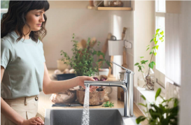 Смеситель для кухни с выдвижной лейкой Hansgrohe Zesis M33 160 однорычажный хром 74801000