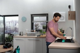 Смеситель для кухни с выдвижной лейкой однорычажный Hansgrohe коллекция M42 хром 71800000