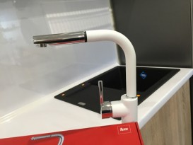 Смеситель для кухни Teka ARK 938 W однорычажный с выдвижной лейкой белый/хром 23938120W