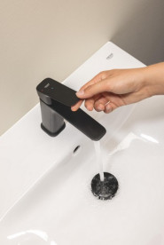 Смеситель для раковины Grohe Dice S-Size однорычажный с донным клапаном черный матовый 1018612430