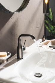Змішувач для раковини Grohe Essence M-Size з донним клапаном темний графіт матовий 24173AL1