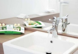 Смеситель для раковины Grohe Essence New однорычажный хром 23379001