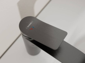 Змішувач для раковини Hansgrohe Vivenis CoolStart із донним клапаном чорний матовий хром 75044340