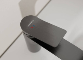 Смеситель для раковины Hansgrohe Vivenis CoolStart однорычажный черный матовый хром 75045340