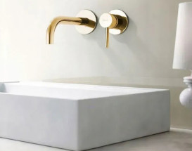 Смеситель для раковины Rea Lungo настенный однорычажный золото REA-B8559