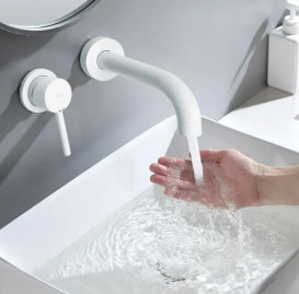 Смеситель для раковины Rea Lungo настенный однорычажный белый матовый REA-B9559