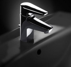 Смеситель для раковины Roca Esmai однорычажный с донным клапаном хром A5A3031C00