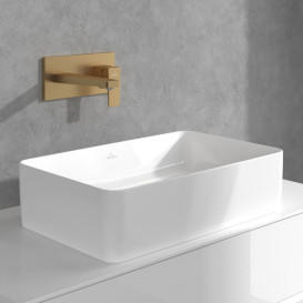 Смеситель для раковины Villeroy & Boch Architectura Square настенный однорычажный матовое золото TVW12500300076