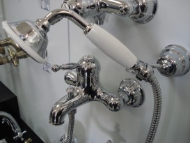 Змішувач для ванної Devit Charlestone одноважільний з ручним душем хром CN60012137