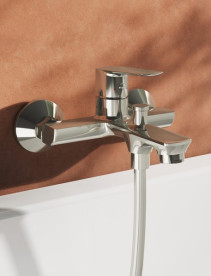 Смеситель для ванной Ravak Life однорычажный хром X070473