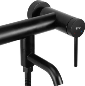 Смеситель для ванной Rea Clif однорычажный с душевым гарнитуром черный REA-B4240