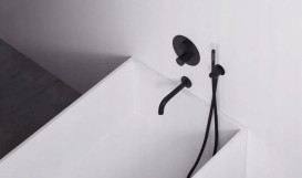 Змішувач для ванної кімнати Rea Lungo одноважільний з душовим гарнітуром чорний REA-P6300