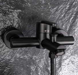 Смеситель для ванной Rea Ontario однорычажный с душевым гарнитуром черный REA-B5512