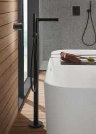 Смеситель для ванной Villeroy & Boch Conum напольный однорычажный матовый черный TVT127004000K5