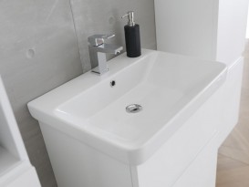 Тумба с раковиной Kolpa-san Oxana OUO 80 80.5х65.15 см ДСП с ПВХ-пленкой белый 506570