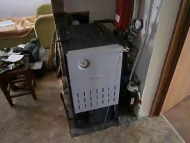 Твердопаливний котел Bosch Solid 2000 B-2 SFU 20 HNS навісний двоконтурний 7738500484