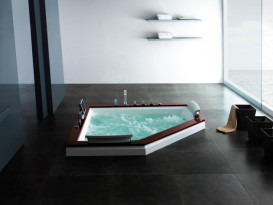 Ванна акрилова Iris 150х150х70 см з гідромасажем та аеромасажем білий TLP-667