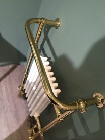 Водяной полотенцесушитель для закрытых систем отопления Burlington Trafalgar 60x95 см сталь золото R1 GOL