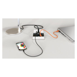 Встраиваемый модуль розеток ASA Plastici VersaPad 1x220В 2xUSB type А+А белый 060.08F.00001