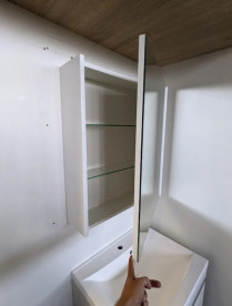 Дзеркальна шафа Fancy Marble Noa 450 ДСП/МДФ біла 23404512200