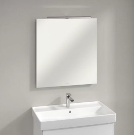 Зеркало в ванную комнату Villeroy & Boch More To See 70х75 см с подсветкой A4047000